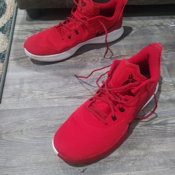 Shoes - Picture 5 of 12